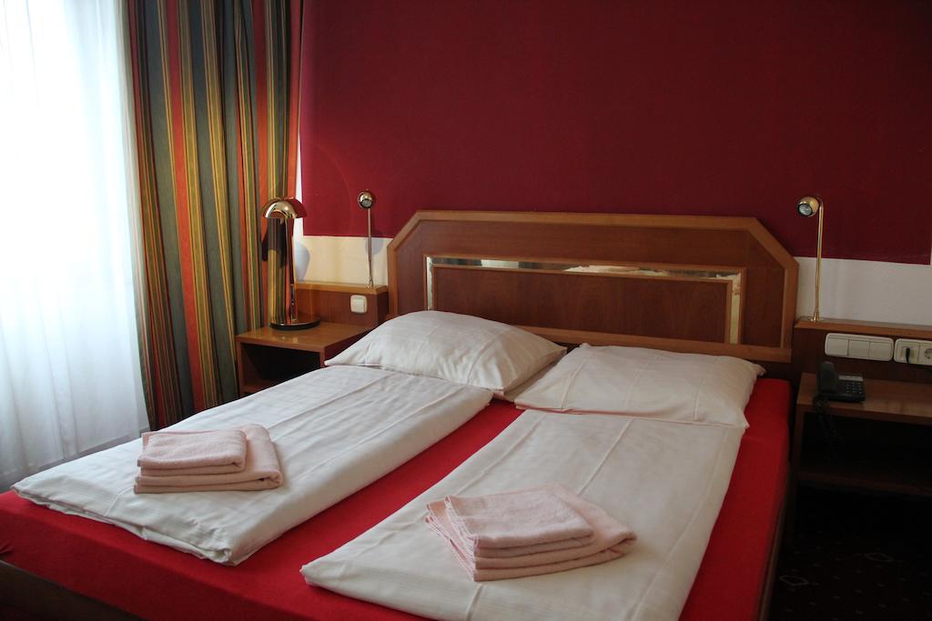 Wali'S Hotel Bielefeld Luaran gambar