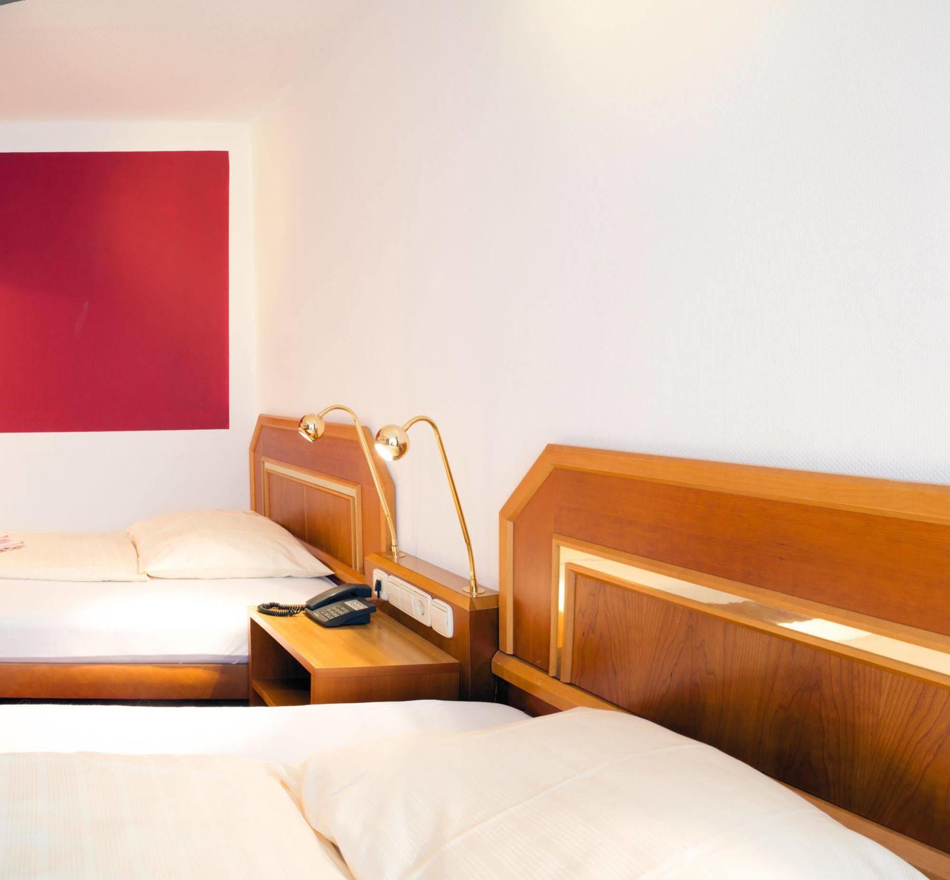 Wali'S Hotel Bielefeld Luaran gambar