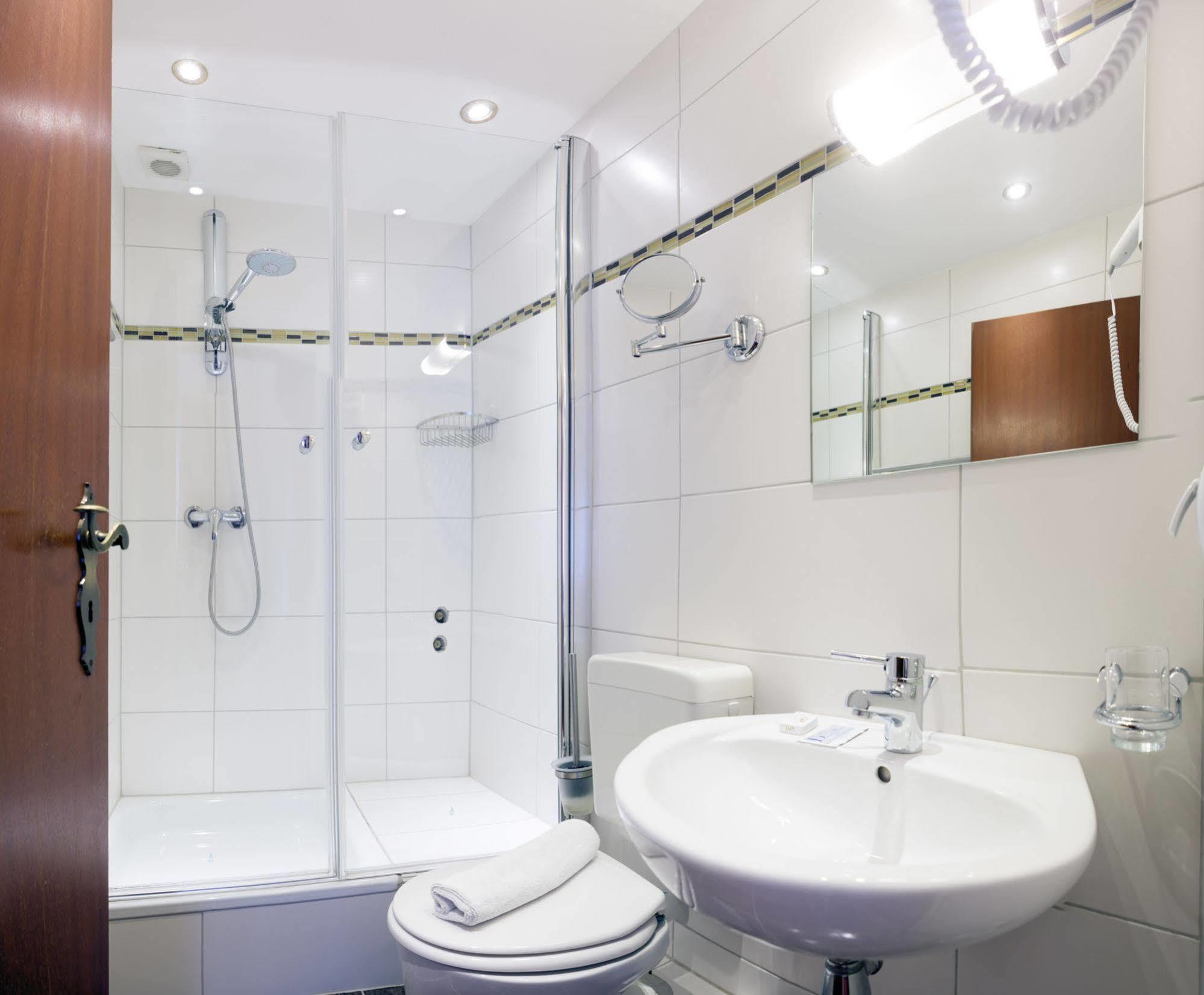 Wali'S Hotel Bielefeld Luaran gambar
