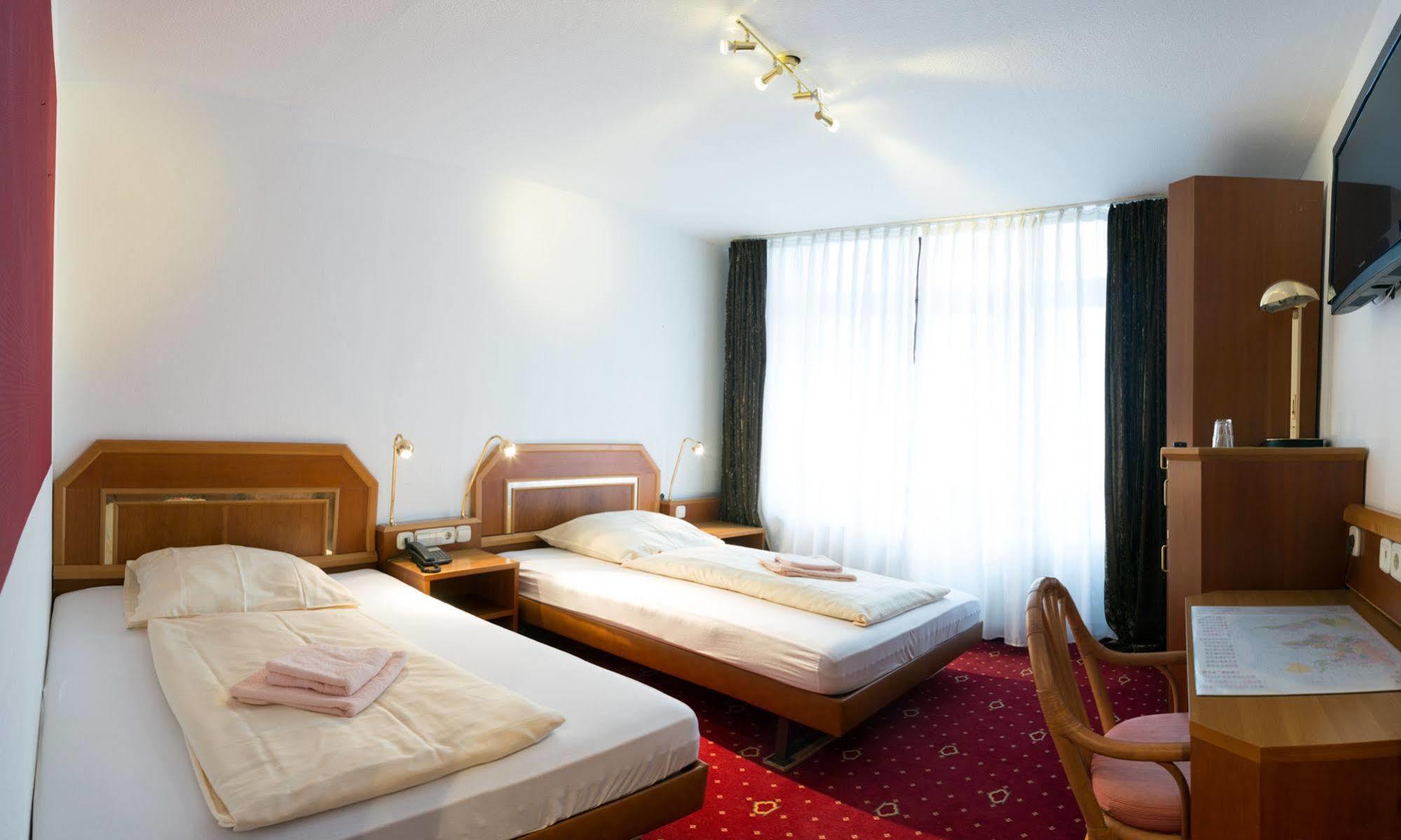 Wali'S Hotel Bielefeld Luaran gambar